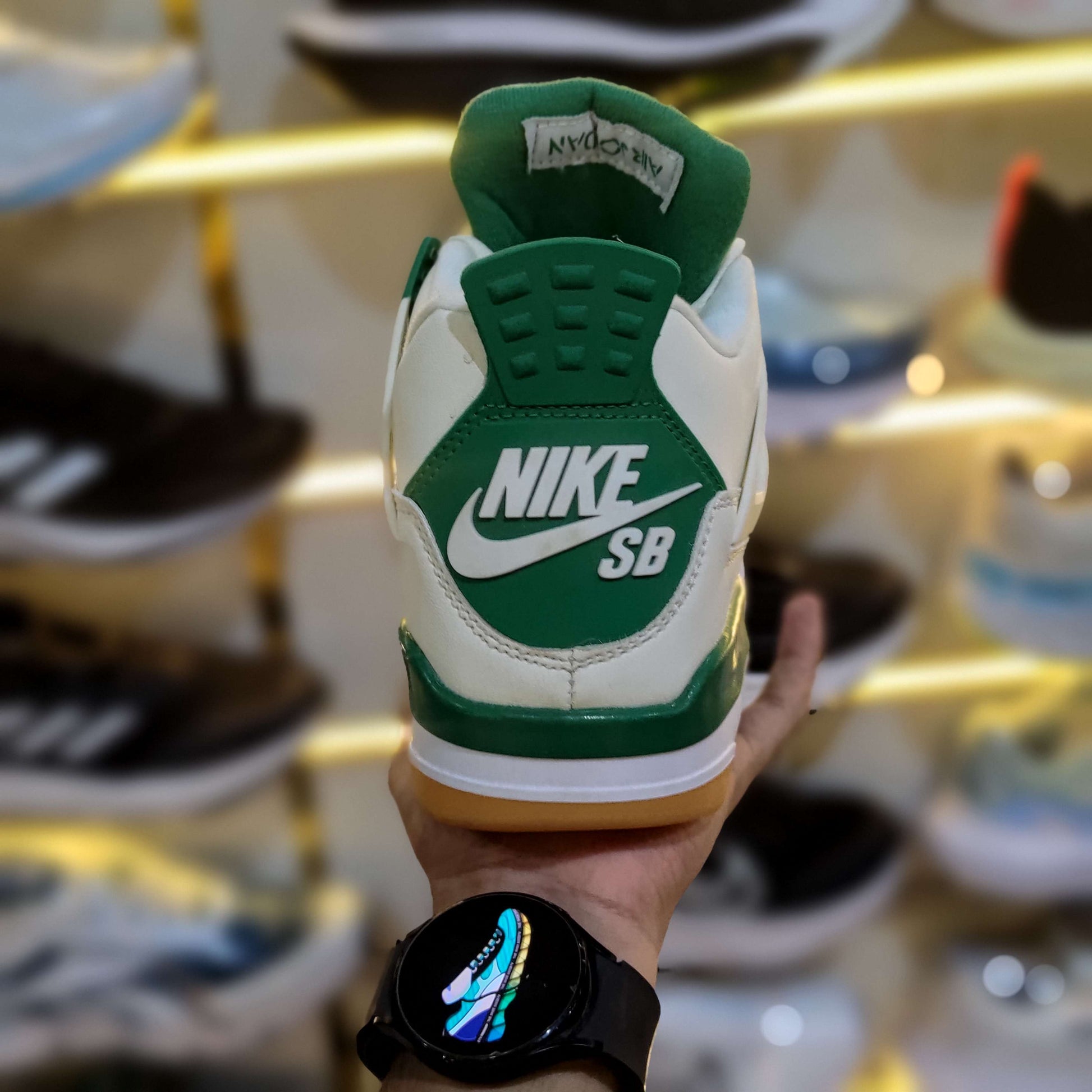 Premium Sneaker SB Pine Green Edition - Master Copy