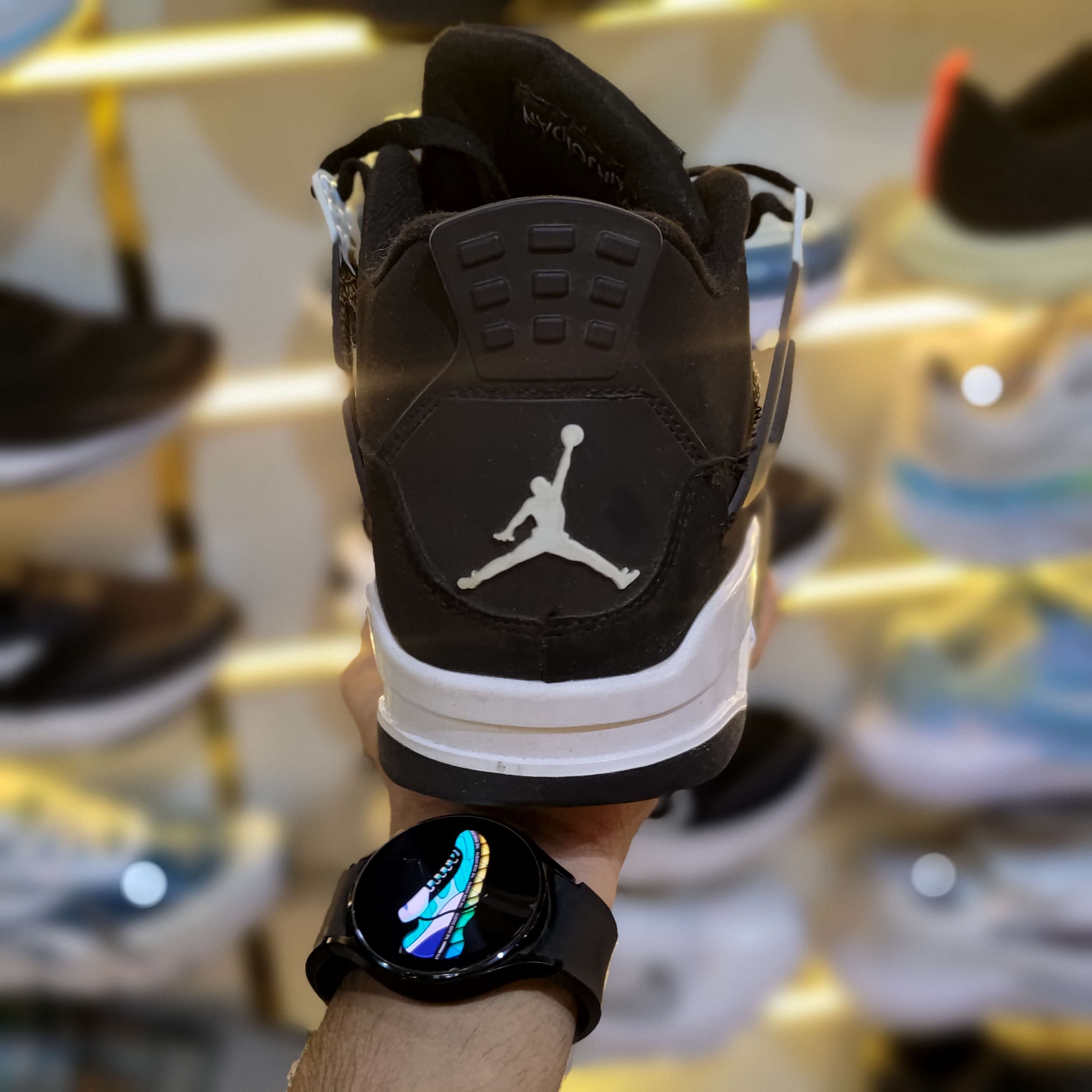 Premium Sneaker White Thunder Edition - Master Copy